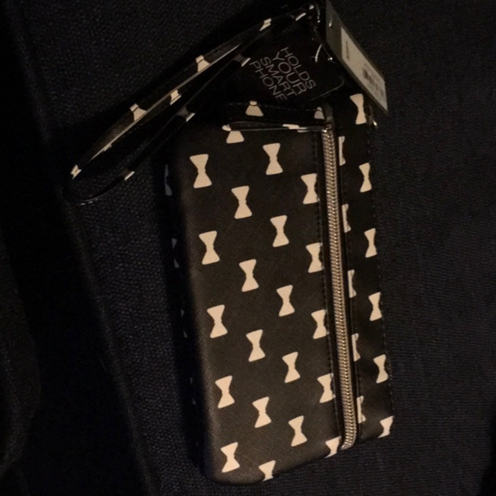 Kohl’s wristlet